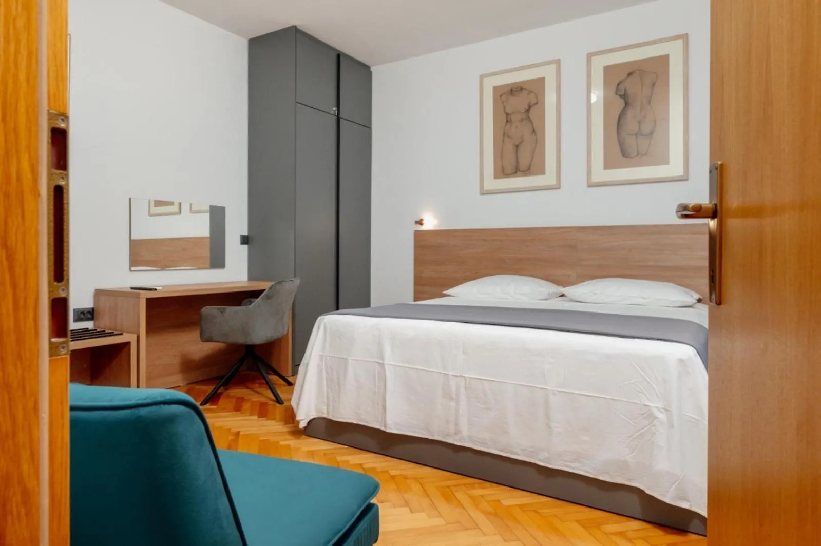 Apartments Kudelik Trogir 0*,