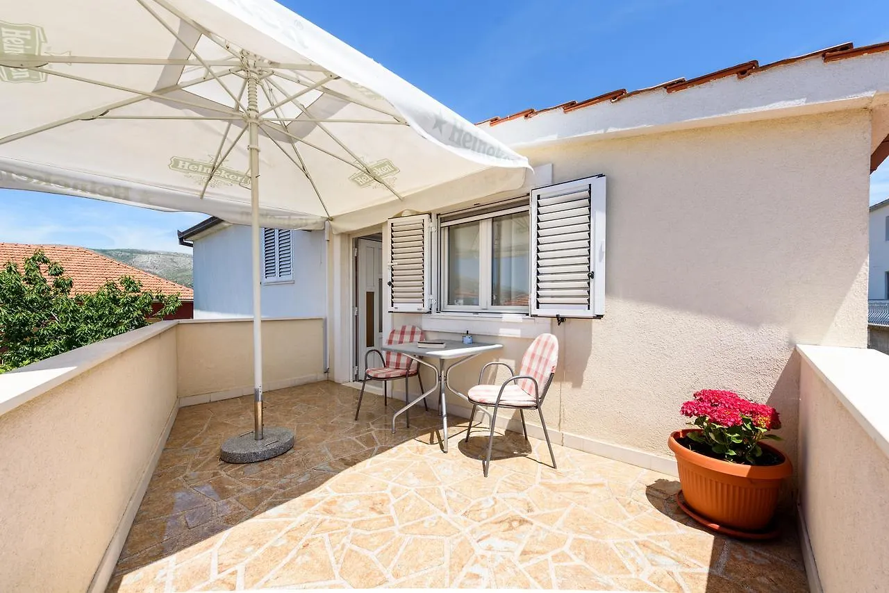 Apartments Kudelik Trogir 0*,  Croatia