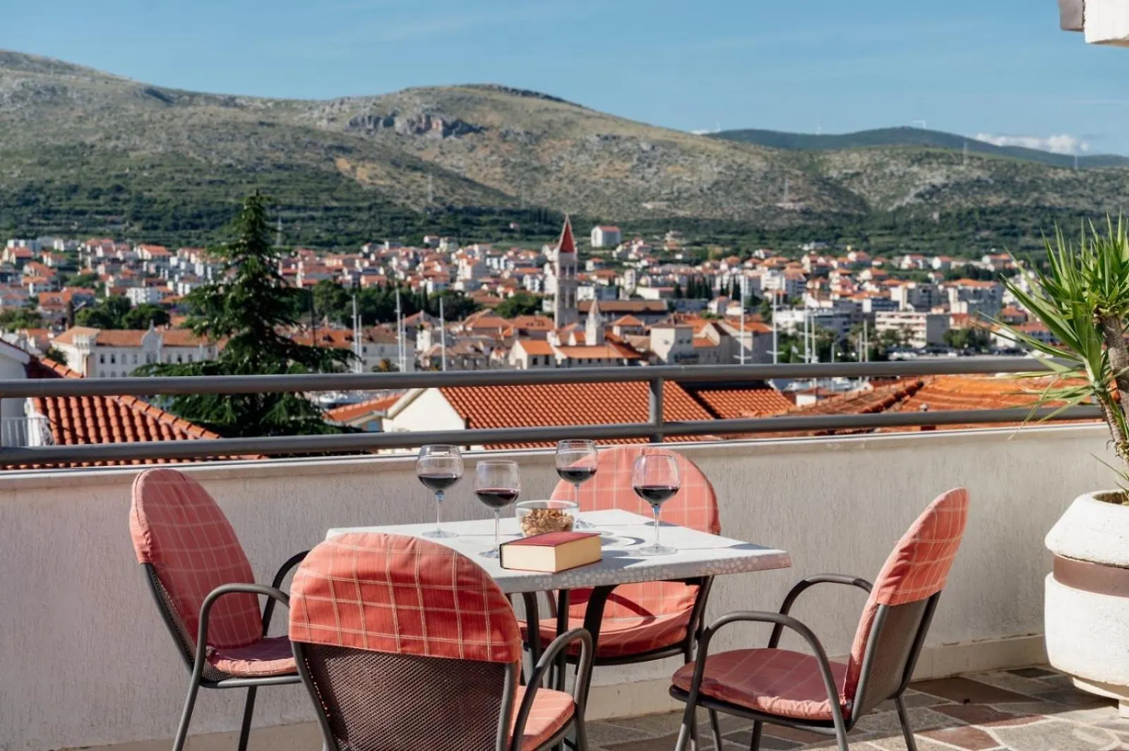 Apartments Kudelik Trogir